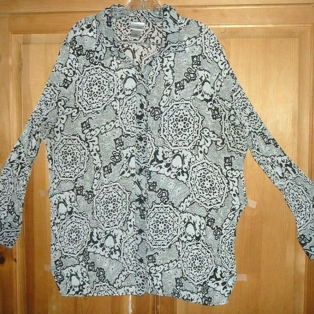 Kim Rogers Signature Womans 1X Blk and White Pleated Shimmer Button Down Blouse
